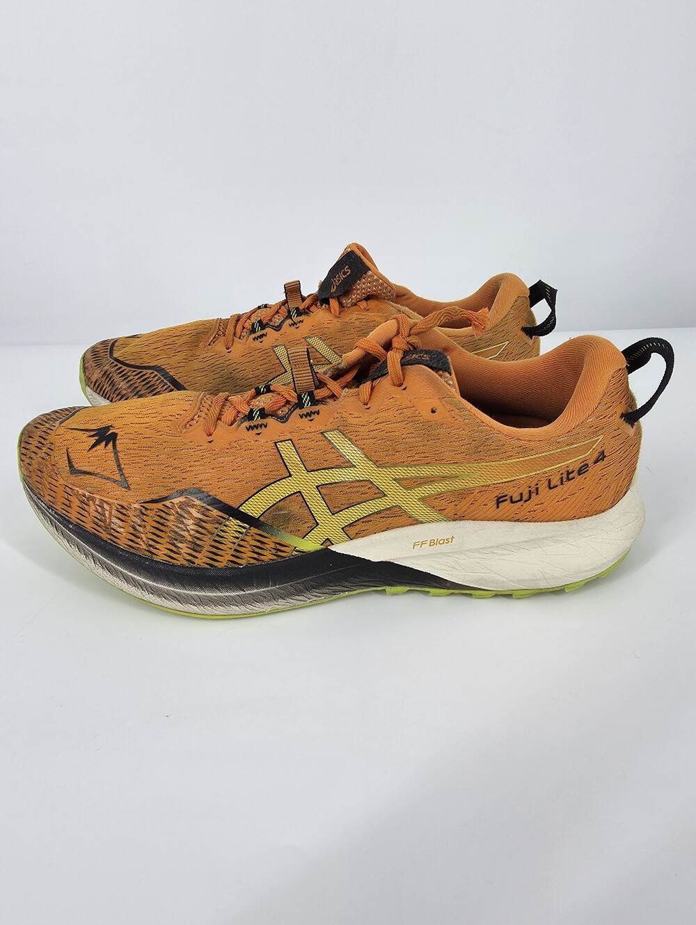 ASICS Fuji Lite 4 Men’s Trail Running Shoes Orange Yellow 1011B698 Size 13 US